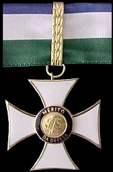 Grand Officer: Badge