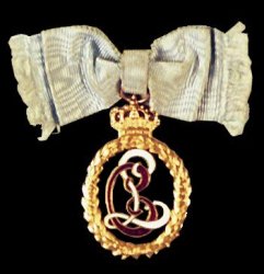 Female Insignia