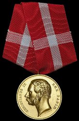 Royal Medal of Recompense in Gold, Obverse