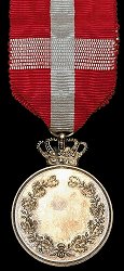 Royal Medal of Recompense in Gold with Crown, Reverse