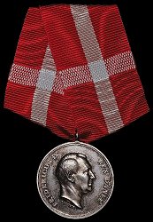 Royal Medal of Recompense in Silver, Obverse