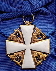 Commander Grand Cross: Badge, Reverse