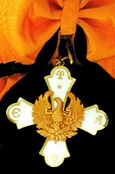 Grand Cross: Badge