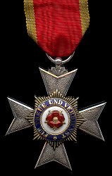 Honor de la Cruz cuarta clase 1 ª División, Anverso