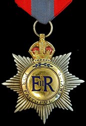 Elizabeth II: Male insignia