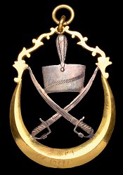 Class 1: Badge, Obverse