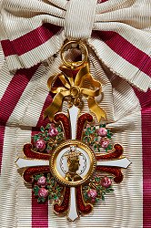 Grand Cross: Badge, Obverse