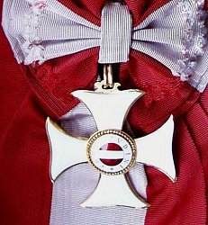 Grand Cross: Badge