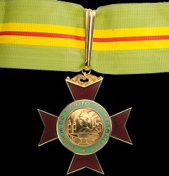 Grand Officer: Badge, Obverse