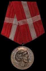 Royal Medal of Recompense in Silver, Obverse