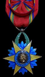 Grand Officer: Badge, Obverse