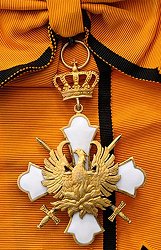 Grand Cross: Obverse Grand Cross: Obverse