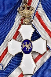 Grand Cross: Badge, Obverse