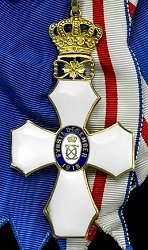 Grand Cross: Badge, Reverse