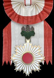 Grand Cordon: Badge, Obverse Grand Cordon: Badge, Obverse