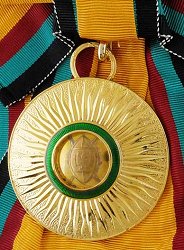 Elder of the Golden Heart: Badge, Obverse