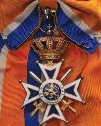 Grand Cross: Badge, Obverse