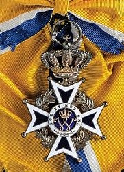 Grand Cross: Badge, Reverse