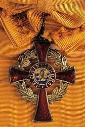 Grand Cross: Badge, Obverse