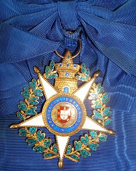 Grand Cross: Badge, Reverse