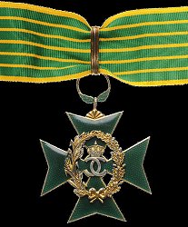 Grand Officer: Badge, Obverse