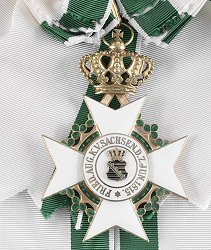 Grand Cross: Badge, Obverse