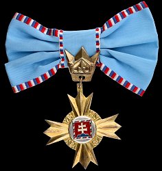 Class 1 on bow, Obverse