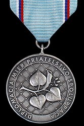 Medal for Men, Obverse