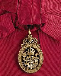 Knight or Dame Grand Cross: Badge, Obverse Knight or Dame Grand Cross: Badge, Obverse