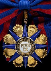 Grand Cross: Badge, Obverse